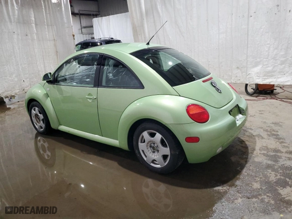 2000 Volkswagen New Beetle GLS with VIN 3VWCD21CXYM458155, listed as a Copart auction lot 41372755 with NaN miles and Salvage Title. Bid and sale history available at carsss.com. Image 2.