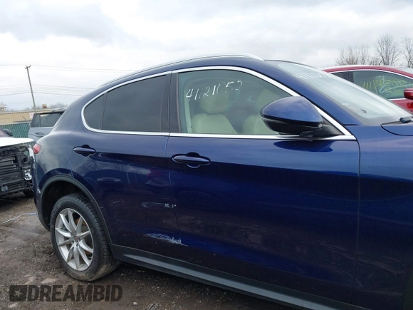 2019 Alfa Romeo Stelvio Ti z VIN ZASPAKBN4K7C43201, wystawiony jako IAAI lot #41121052 z przebiegiem 32 768 mil mil oraz . Historia ofert i sprzedaży dostępna na DreamBid. Obrazek 13.