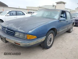 1990 Pontiac Bonneville z VIN 1G2HX54C6L1204370, wystawiony jako IAAI lot #42283309 z przebiegiem 114 427 mil mil oraz . Historia ofert i sprzedaży dostępna na DreamBid. Obrazek 2.