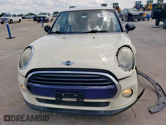 2018 MINI Hardtop Cooper with VIN WMWXP5C53J2G63387, listed as a Copart auction lot 58477465 with 88,282 mi miles and Salvage title. Bid and sale history available at DreamBid. Image 5.