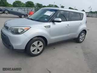 2015 Kia Soul with VIN KNDJN2A26F7807270, listed as a IAAI auction lot 41645480 with 138,761 mi miles. Bid and sale history available at carsss.com. Image 2.