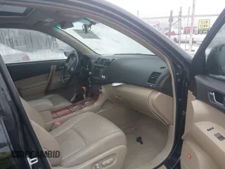 2009 Toyota Highlander Limited z VIN JTEES42A492138750, wystawiony jako IAAI lot #41504264 z przebiegiem 165 369 mil mil oraz . Historia ofert i sprzedaży dostępna na DreamBid. Obrazek 5.