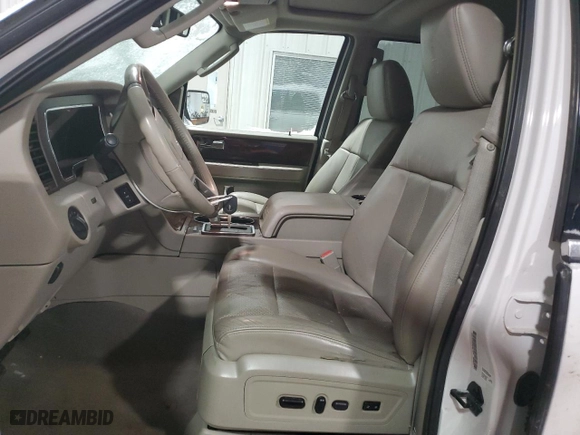 2012 Lincoln Navigator L with VIN 5LMJJ3J55CEL07287, listed as a Copart auction lot 88312445 with 132,223 mi miles and Salvage Title. Bid and sale history available at carsss.com. Image 7.