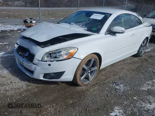 2013 Volvo C70 T5 with VIN YV1672MC5DJ142005, listed as a IAAI auction lot 41634212 with 94,435 mi miles. Bid and sale history available at carsss.com. Image 2.