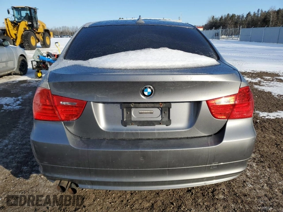 2009 BMW 3 Series 323i z VIN WBAPG73599A401495, wystawiony jako Copart lot #88476595 z przebiegiem 231 795 mil mil oraz Czysty tytuł • Clean title. Historia ofert i sprzedaży dostępna na DreamBid. Obrazek 6.