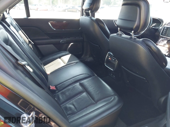 2019 Lincoln Continental Select z VIN 1LN6L9SK0K5609739, wystawiony jako IAAI lot #42268768 z przebiegiem 150 786 mil mil oraz . Historia ofert i sprzedaży dostępna na DreamBid. Obrazek 8.