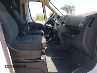 2015 Ram ProMaster Cargo with VIN 3C6TRVNG8FE514840, listed as a IAAI auction lot 42139542 with 394,730 mi miles. Bid and sale history available at carsss.com. Image 5.
