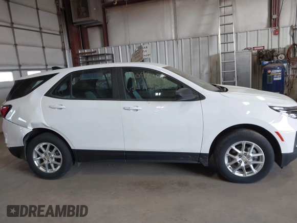 2022 Chevrolet Equinox LS z VIN 3GNAX5EV3NS177182, wystawiony jako IAAI lot #42048206 z przebiegiem 32 792 mil mil oraz . Historia ofert i sprzedaży dostępna na DreamBid. Obrazek 14.