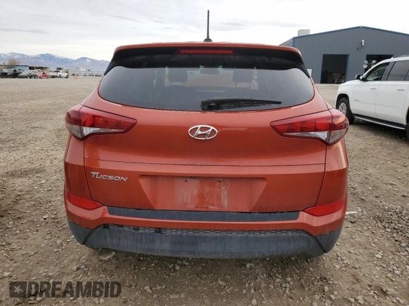 2016 Hyundai Tucson SE z VIN KM8J23A47GU237004, wystawiony jako Copart lot #86397284 z przebiegiem 78 115 mil mil oraz Szkoda całkowita • Salvage title. Historia ofert i sprzedaży dostępna na DreamBid. Obrazek 6.
