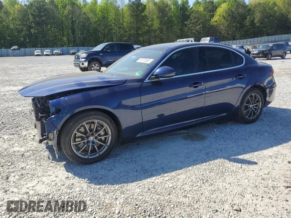 2018 Alfa Romeo Giulia z VIN ZARFAEBN4J7575360, wystawiony jako Copart lot #53157085 z przebiegiem 70 032 mil mil oraz Szkoda całkowita • Salvage title. Historia ofert i sprzedaży dostępna na DreamBid. Obrazek 1.