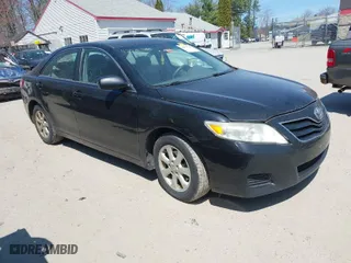2011 Toyota Camry LE with VIN 4T4BF3EK2BR113027, listed as a IAAI auction lot 42076724 with 208,064 mi miles. Bid and sale history available at carsss.com. Image 1.