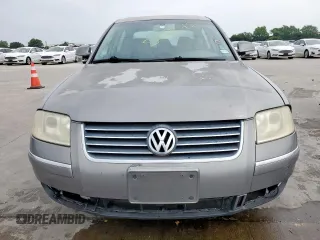 2004 Volkswagen Passat GLS z VIN WVWPD63B04P325358, wystawiony jako Copart lot #57180485 z przebiegiem 195 553 mil mil oraz Czysty tytuł • Clean title. Historia ofert i sprzedaży dostępna na DreamBid. Obrazek 5.