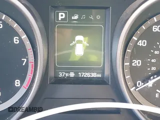 2017 Hyundai Santa Fe 2.4L z VIN 5XYZT3LB3HG398971, wystawiony jako IAAI lot #41844623 z przebiegiem 173 000 mil mil oraz . Historia ofert i sprzedaży dostępna na DreamBid. Obrazek 15.