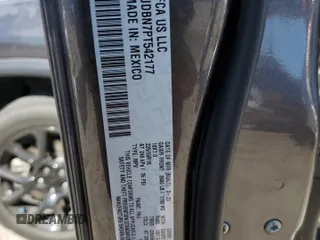 2023 Jeep Compass Altitude z VIN 3C4NJDBN7PT542177, wystawiony jako Copart lot #63284445 z przebiegiem 32 285 mil mil oraz Szkoda całkowita • Salvage title. Historia ofert i sprzedaży dostępna na DreamBid. Obrazek 13.