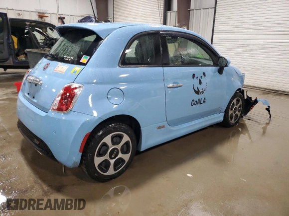 2017 FIAT 500e z VIN 3C3CFFGE5HT579876, wystawiony jako Copart lot #43909125 z przebiegiem 16 772 mil mil oraz Szkoda całkowita • Salvage title. Historia ofert i sprzedaży dostępna na DreamBid. Obrazek 3.