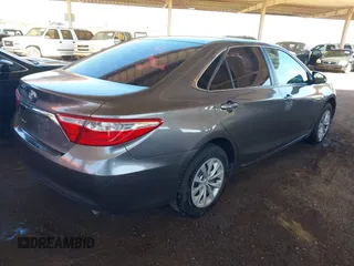 2017 Toyota Camry XLE with VIN 4T1BF1FK2HU352129, listed as a IAAI auction lot 41872423 with 160,835 mi miles. Bid and sale history available at carsss.com. Image 4.