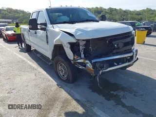 2022 Ford F-250 XL z VIN 1FT7W2BN6NEF62982, wystawiony jako IAAI lot #42086401 z przebiegiem 106 450 mil mil oraz . Historia ofert i sprzedaży dostępna na DreamBid. Obrazek 6.