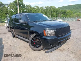 2011 Chevrolet Tahoe LT z VIN 1GNSKBE03BR320118, wystawiony jako IAAI lot #42402360 z przebiegiem 155 309 mil mil oraz . Historia ofert i sprzedaży dostępna na DreamBid. Obrazek 1.
