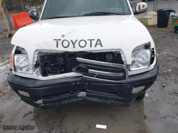 2000 Toyota Tundra SR5 with VIN 5TBBT4415YS052476, listed as a IAAI auction lot 41542124 with 273,045 mi miles. Bid and sale history available at carsss.com. Image 6.