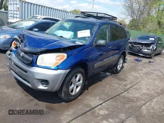 2005 Toyota RAV4 with VIN JTEGD20V350094758, listed as a IAAI auction lot 42033815 with 205,175 mi miles. Bid and sale history available at carsss.com. Image 17.