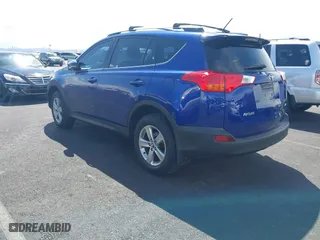 2015 Toyota RAV4 XLE with VIN 2T3WFREV7FW164738, listed as a IAAI auction lot 41950023 with 122,672 mi miles. Bid and sale history available at carsss.com. Image 3.