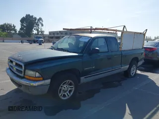 2000 Dodge Dakota with VIN 1B7GL22X2YS648337, listed as a IAAI auction lot 42100658 with 180,790 mi miles. Bid and sale history available at carsss.com. Image 6.