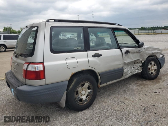 2001 Subaru Forester L with VIN JF1SF635X1G767306, listed as a Copart auction lot 55819544 with 111,656 mi miles and Non Repairable. Bid and sale history available at carsss.com. Image 3.