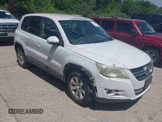 2010 Volkswagen Tiguan S with VIN WVGAV7AX0AW508232, listed as a IAAI auction lot 42001407 with Not provided miles and . Bid and sale history available at DreamBid. Image 1.
