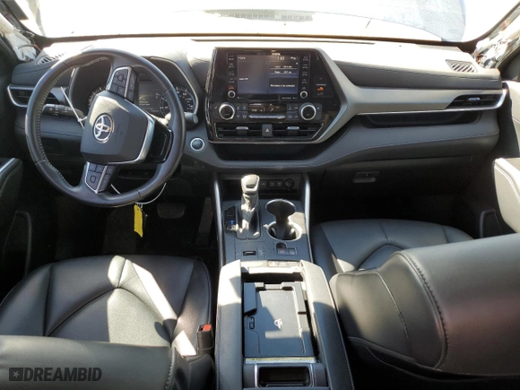 2021 Toyota Highlander XLE with VIN 5TDGZRAH9MS080656, listed as a Copart auction lot 47104595 with 55,616 mi miles and Salvage Title. Bid and sale history available at carsss.com. Image 8.