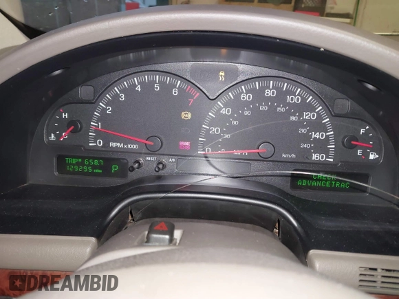 2002 Lincoln LS w/Base Pkg z VIN 1LNHM87AX2Y620293, wystawiony jako IAAI lot #41461349 z przebiegiem 129 295 mil mil oraz . Historia ofert i sprzedaży dostępna na DreamBid. Obrazek 7.