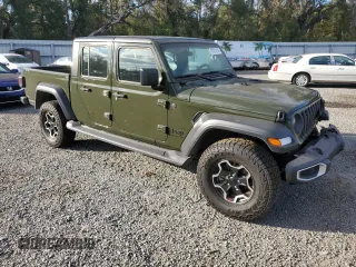 2024 Jeep Gladiator Sport z VIN 1C6HJTAG6RL102290, wystawiony jako Copart lot #81331014 z przebiegiem 9 930 mil mil oraz Szkoda całkowita • Salvage title. Historia ofert i sprzedaży dostępna na DreamBid. Obrazek 4.