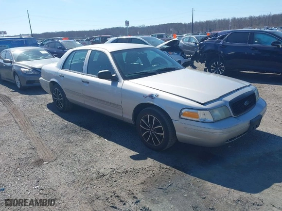 2011 Ford Police Interceptor with VIN 2FABP7BV1BX155964, listed as a IAAI auction lot 41777353 with 110,000 mi miles. Bid and sale history available at carsss.com. Image 1.