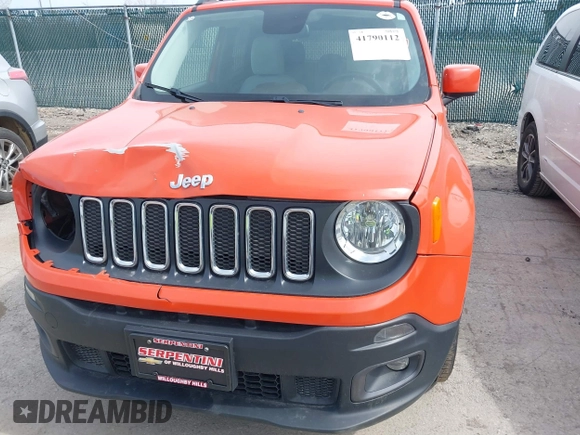 2017 Jeep Renegade Altitude z VIN ZACCJBBB5HPG34172, wystawiony jako IAAI lot #41790112 z przebiegiem 92 148 mil mil oraz . Historia ofert i sprzedaży dostępna na DreamBid. Obrazek 6.