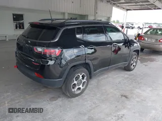 2022 Jeep Compass Trailhawk with VIN 3C4NJDDB5NT164201, listed as a IAAI auction lot 42214973 with 92,668 mi miles and . Bid and sale history available at DreamBid. Image 4.
