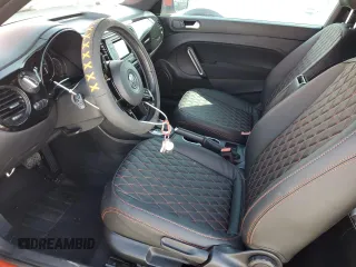 2019 Volkswagen Beetle S с VIN 3VWFD7AT9KM712147, выставлен на аукционе Copart как лот 51871395 с пробегом 39 831 миль миль и Списание • Salvage title. История ставок и продаж доступна на DreamBid. Изображение 7.