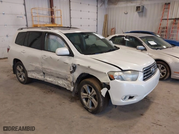 2008 Toyota Highlander Sport with VIN JTEDS43A282061403, listed as a IAAI auction lot 41718824 with 168,104 mi miles. Bid and sale history available at carsss.com. Image 1.