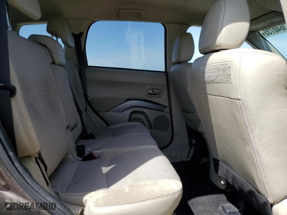 2010 Mitsubishi Outlander SE with VIN JA4AS3AW7AZ013970, listed as a Copart auction lot 53640735 with 162,987 mi miles and Clean Title. Bid and sale history available at carsss.com. Image 11.