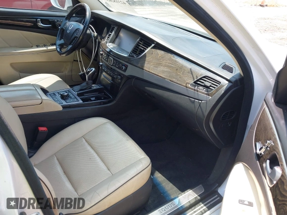 2014 Hyundai Equus Signature z VIN KMHGH4JHXEU087162, wystawiony jako IAAI lot #42318205 z przebiegiem 83 352 mil mil oraz . Historia ofert i sprzedaży dostępna na DreamBid. Obrazek 5.