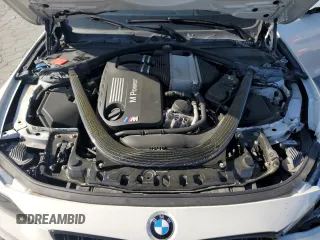 2018 BMW M4 z VIN WBS4Y9C59JAC87657, wystawiony jako Copart lot #52928685 z przebiegiem 54 853 mil mil oraz Szkody całkowita. Historia ofert i sprzedaży dostępna na DreamBid. Obrazek 11.