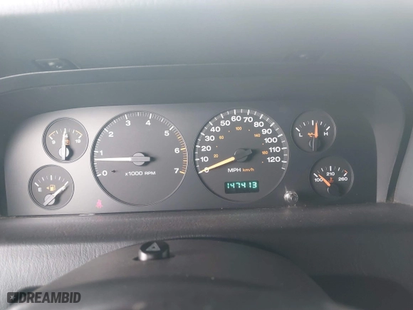 2004 Jeep Grand Cherokee Laredo with VIN 1J4GX48N94C435700, listed as a IAAI auction lot 41809624 with 147,413 mi miles. Bid and sale history available at carsss.com. Image 7.