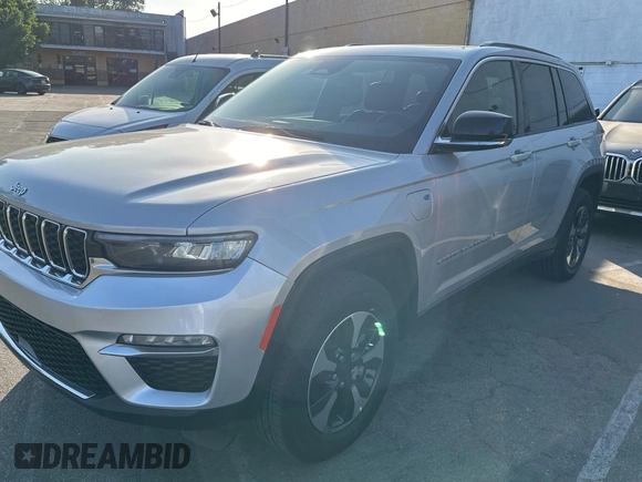 2024 Jeep Grand Cherokee с VIN 1C4RJYB61RC117425, выставлен на аукционе Copart как лот 62613125 с пробегом 16 170 миль миль и Чистый • Clean title. История ставок и продаж доступна на DreamBid. Изображение 2.