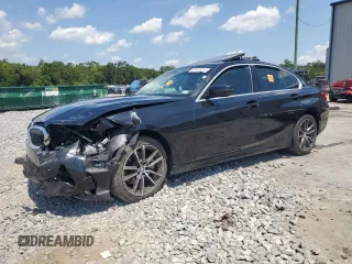 2020 BMW 3 Series 330i z VIN 3MW5R1J02L8B18977, wystawiony jako Copart lot #57972275 z przebiegiem Nie podano mil oraz Nie do naprawy • Non repairable. Historia ofert i sprzedaży dostępna na DreamBid. Obrazek 1.