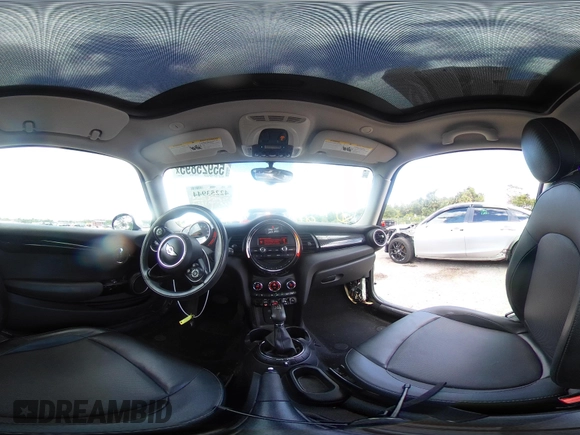 2015 MINI Hardtop S z VIN WMWXP7C50F2A38545, wystawiony jako IAAI lot #42253944 z przebiegiem 74 395 mil mil oraz . Historia ofert i sprzedaży dostępna na DreamBid. Obrazek 18.