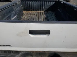 2009 Toyota Tacoma with VIN 5TENX22N39Z631781, listed as a Copart auction lot 43158635 with 264,401 mi miles and Salvage Title. Bid and sale history available at carsss.com. Image 10.