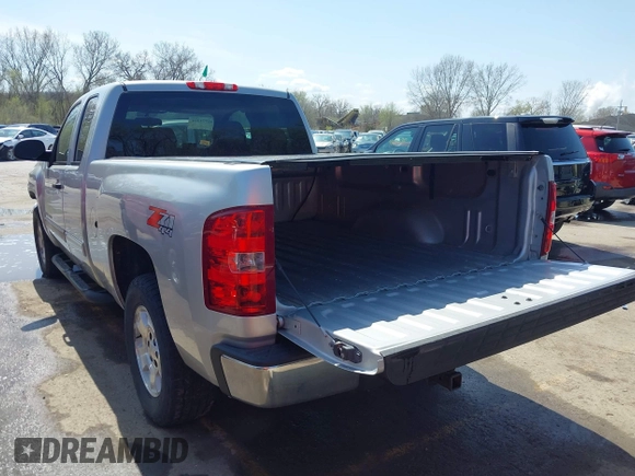 2011 Chevrolet Silverado 1500 LT with VIN 1GCRKSE39BZ388702, listed as a IAAI auction lot 41921374 with 124,322 mi miles and . Bid and sale history available at DreamBid. Image 3.