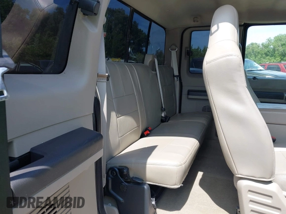 2008 Ford F-250 XL with VIN 1FTSX21R78EA52995, listed as a IAAI auction lot 42671323 with 159,849 mi miles and . Bid and sale history available at DreamBid. Image 8.