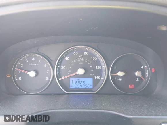 2010 Hyundai Santa Fe GLS z VIN 5NMSG3ABXAH377684, wystawiony jako IAAI lot #42238050 z przebiegiem Nie podano mil oraz . Historia ofert i sprzedaży dostępna na DreamBid. Obrazek 7.