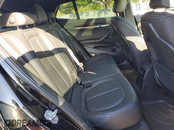 2018 BMW X2 xDrive28i z VIN WBXYJ5C31JEF78489, wystawiony jako Copart lot #56519905 z przebiegiem 37 114 mil mil oraz Szkoda całkowita • Salvage title. Historia ofert i sprzedaży dostępna na DreamBid. Obrazek 10.