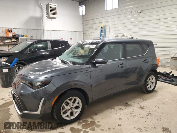 2023 Kia Soul S with VIN KNDJ23AU6P7878163, listed as a Copart auction lot 87233114 with 11,572 mi miles and Salvage Title. Bid and sale history available at carsss.com. Image 1.
