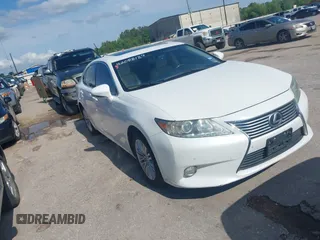 2013 Lexus ES 4dr Sdn with VIN JTHBK1GG7D2067019, listed as a IAAI auction lot 42088189 with 202,667 mi miles. Bid and sale history available at carsss.com. Image 1.